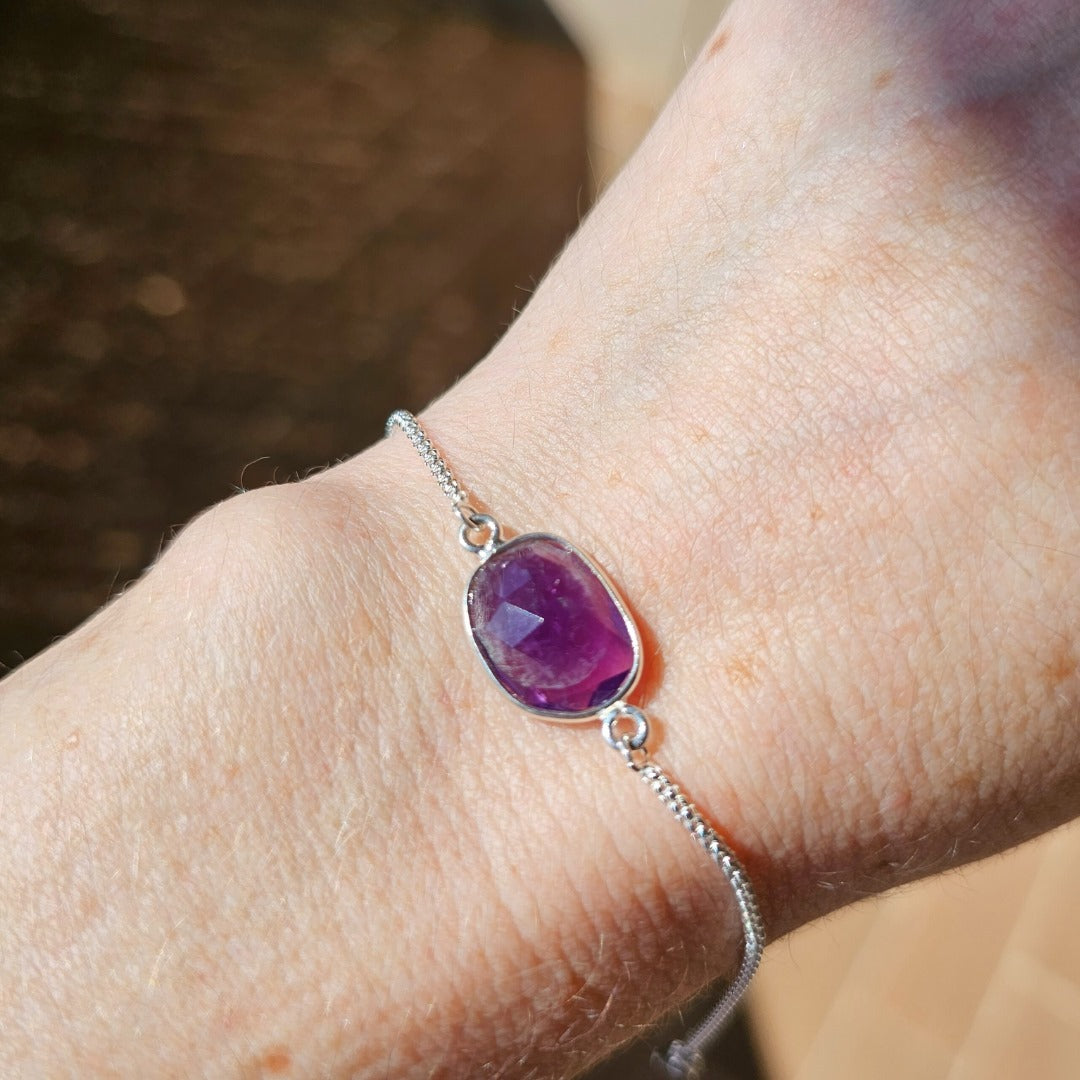 Pulsera Plata Ley Amatista -Relajación y Equilibrio