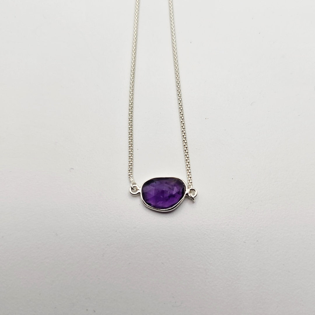 Colgante Amatista "Mineral Shine"- Relajación y Equilibrio